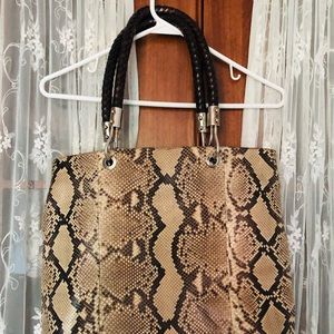 Beautiful leather Michael Kors bag ( made in Italy )